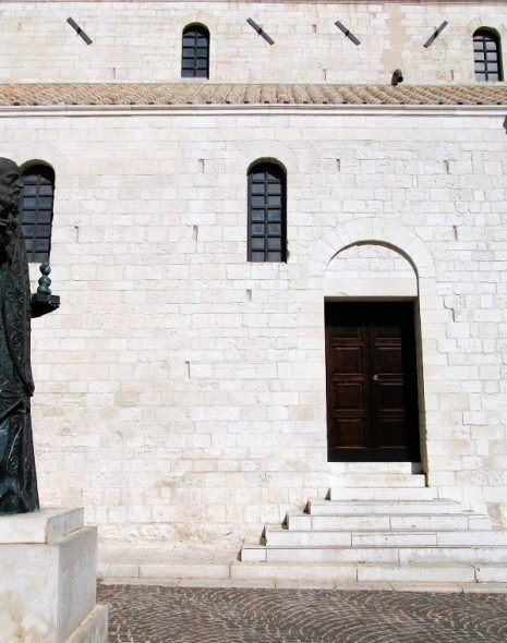 a bari 5 itinerari culturali nel segno di san nicola