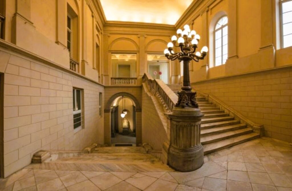 l'accademia albertina di torino da cui è emerso il pittore giacomo grosso