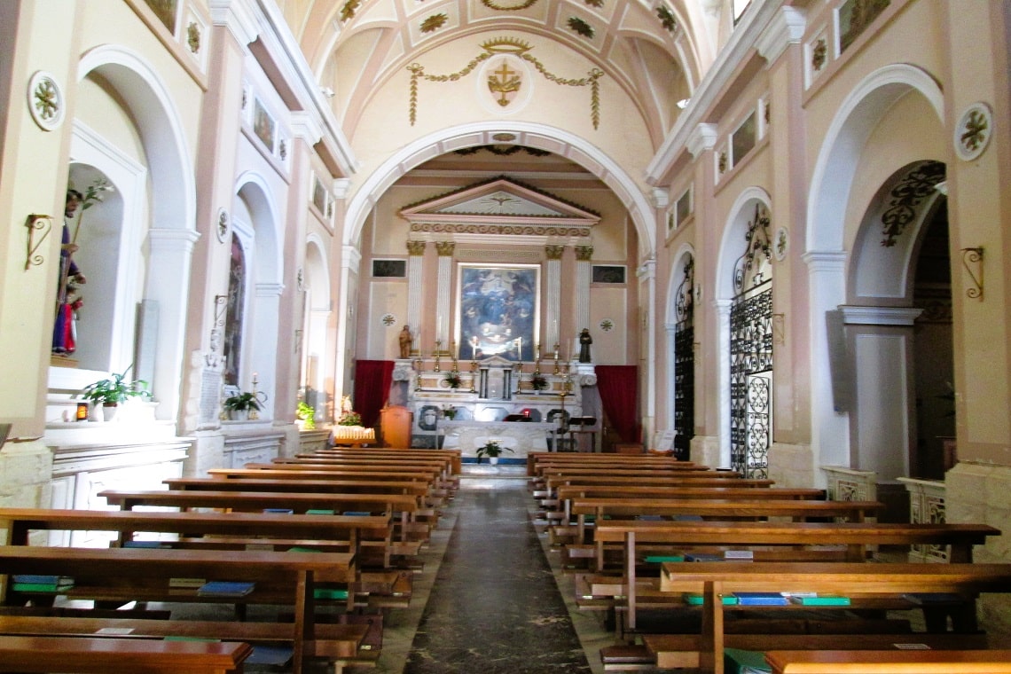 la chiesa di san giovanni battista a turi in puglia