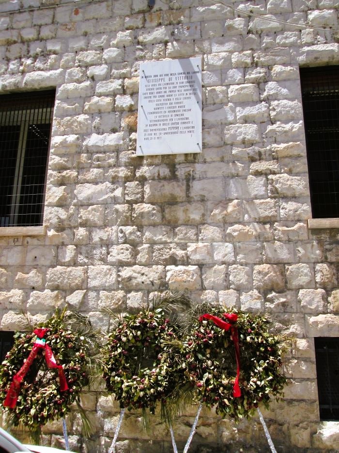 epigrafe dedicata a giuseppe di vittorio - personaggi della resistenza a bari