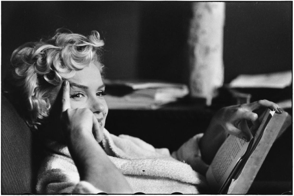 marilyn monroe in uno dei celebri scatti del fotografo elliott erwitt