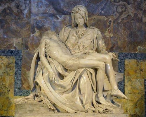la pietà di michelangelo in vaticano tra le opere più rappresentative della passione di cristo 