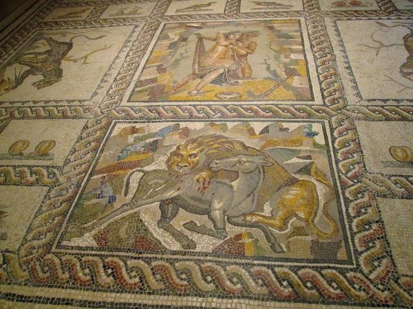 mosaico pavimentale al museo archeologico di taranto