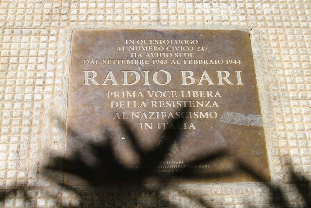 pietra d'inciampo di radio bari - bari antifascista