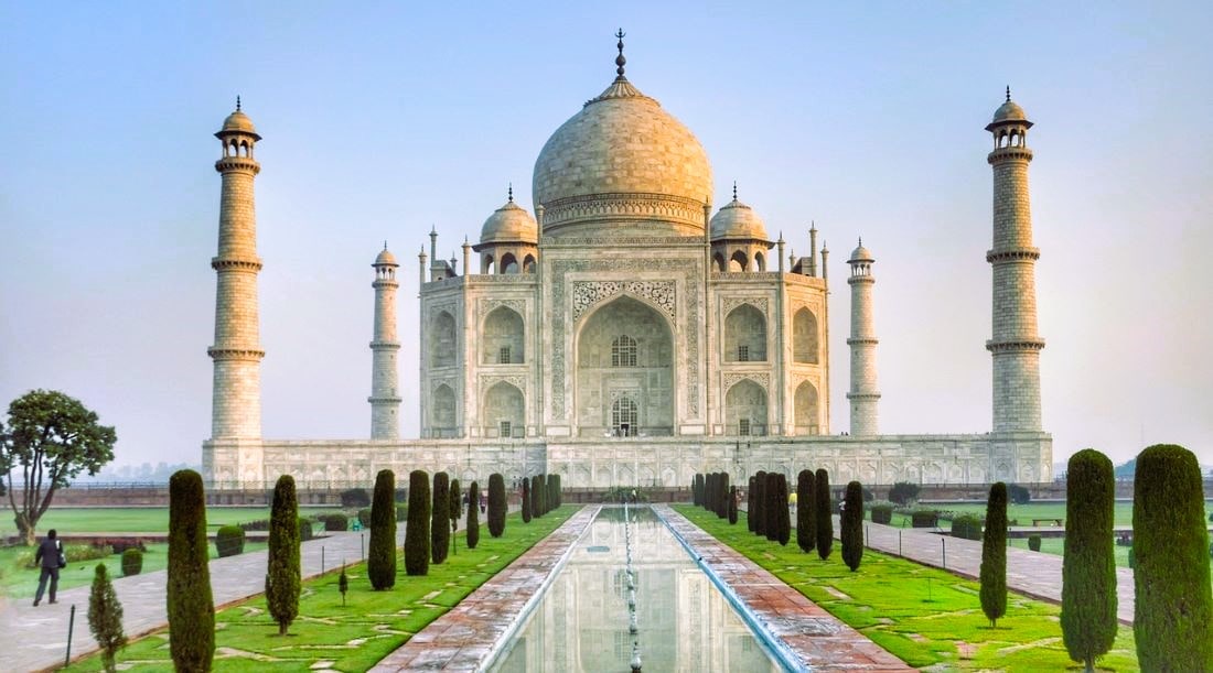 il taj mahal in india tra i mausolei più famosi dell'arte islamica