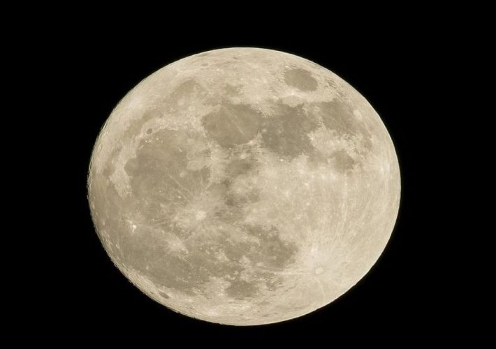 il primo sbarco dell'uomo sulla luna in mostra a pisa